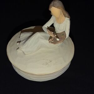 Artist Figurine with Palette Trinket Box